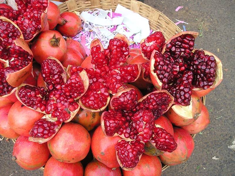 Exploring the Exquisite Delights of Desi Pomegranate: Nature’s Jewel